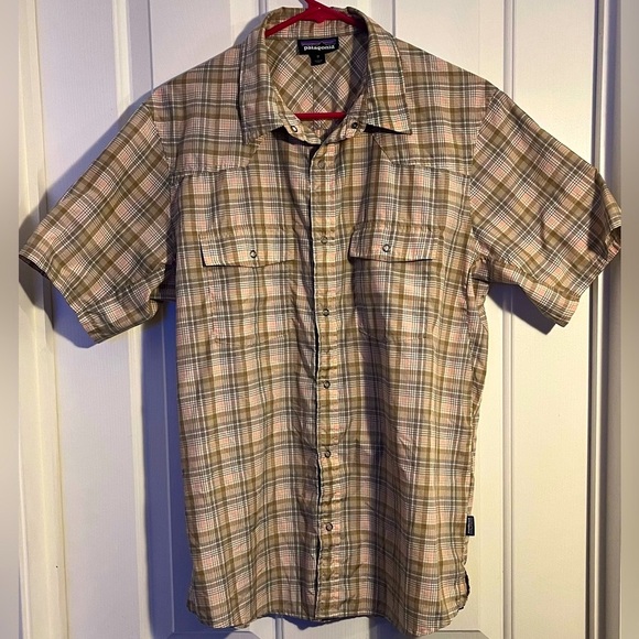 PATAGONIA MENS M SHORT SLEEVE SHIRT BROWN, PINK, WHITE sz M PLAID BUTTON DOWN - Picture 2 of 8